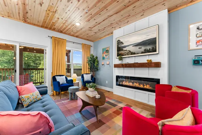 Warm up by the fire, pop on the Smart TV, and unwind. 🔥🍿