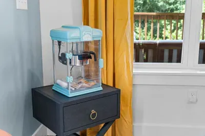 Movie night just got a major upgrade—fresh, hot popcorn included! 🍿🎥