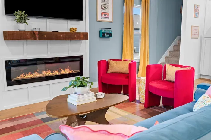 Designed for downtime—relax, recharge, and enjoy the stay. 🛋️☕