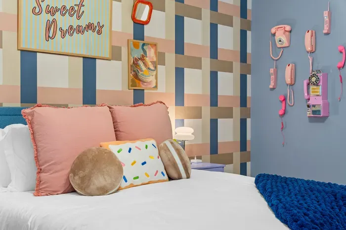 Retro, cozy, and custom-made for memorable stays. 🎨📸
