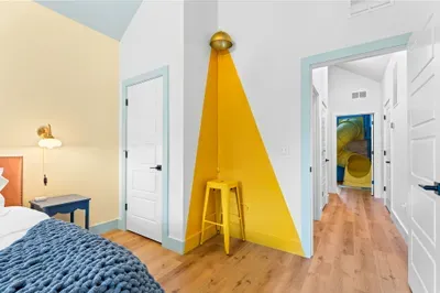 A signature photo spot right inside your bedroom! 📸💖