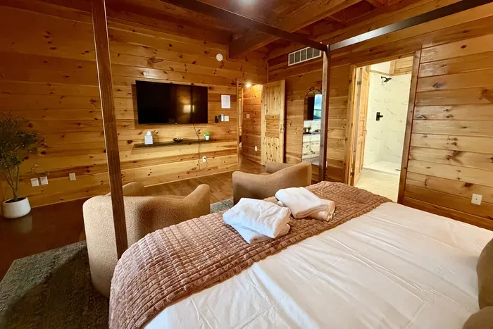 First-floor king suite with a Roku TV and private ensuite bathroom.