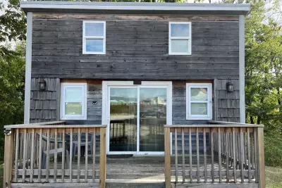 This Tiny House is located within walking distance of the Cabin and if available can be rented separately to accomodate additional guests in your group.