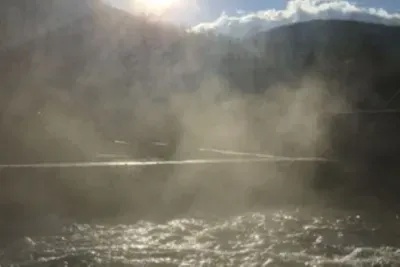 Enjoy the mountain view from the hot tub!