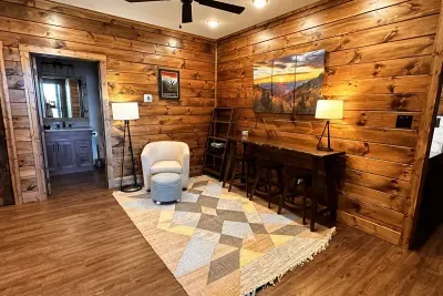 Middle Level - Work or relax! Your choice.  A printer is here for your use should you need it.