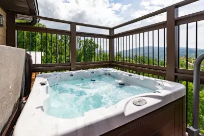 Second hot tub on top deck!  Enjoy the views!