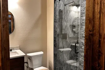 A Pool bathroom to meet your personal needs