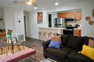 Tiger Town Hideaway - image 24 of 42