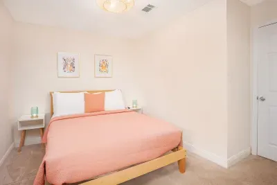 Tiger Town Hideaway - image 14 of 42