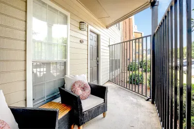 Tiger Town Hideaway - image 41 of 42