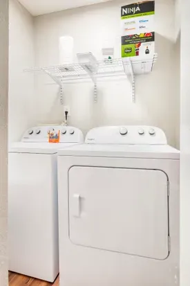 In Unit Washer and Dryer for Your Convenience