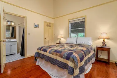 49 Little Shore - image 34 of 44