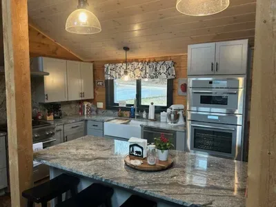 ✔️ Cooking essentials, oil, seasonings, salt & pepper
☕ Coffee maker (automatic drip) + filters & coffee provided