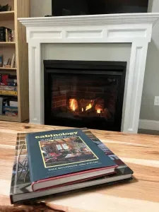 Unwind by the warm glow of our gas fireplace, the perfect spot to thaw out after a day of skiing or snowshoeing in the crisp New Hampshire air. With just the flip of a switch, cozy ambiance awaits you