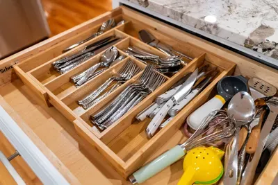 Cutlery and utensils neatly organized for your convenience.