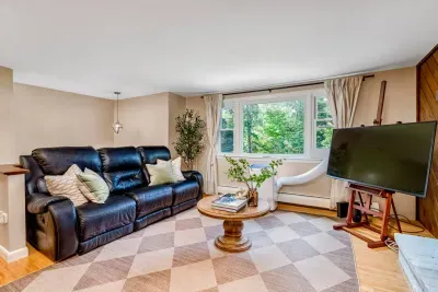 Our cozy living room offers comfortable seating, and air conditioning (Memorial Day-Labor Day) and a Pellet Stove (Oct 1- Memorial Day).