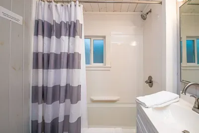 21 Island Drive - image 15 of 30