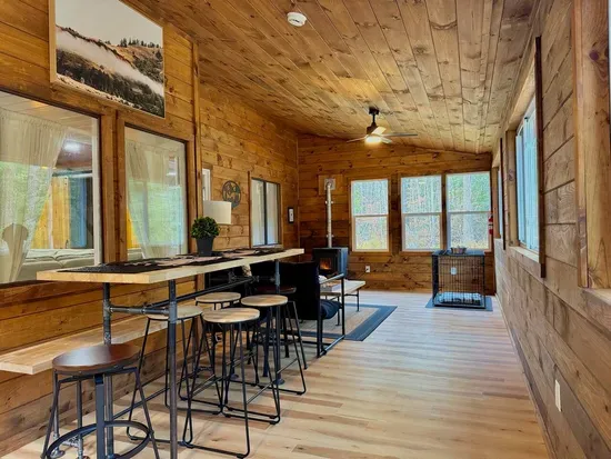 Winter Cabin- Pet Friendly, Fireplace, Near Skiing - image 3 of 52