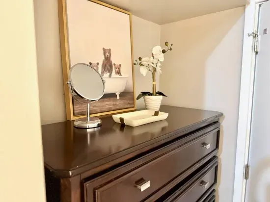 Winter Cabin- Pet Friendly, Fireplace, Near Skiing - image 38 of 52