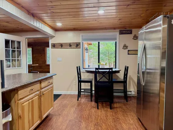 Winter Cabin- Pet Friendly, Fireplace, Near Skiing - image 46 of 52