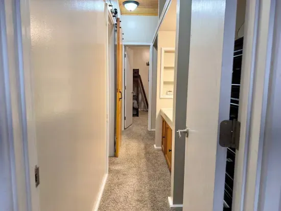 Winter Cabin- Pet Friendly, Fireplace, Near Skiing - image 31 of 52