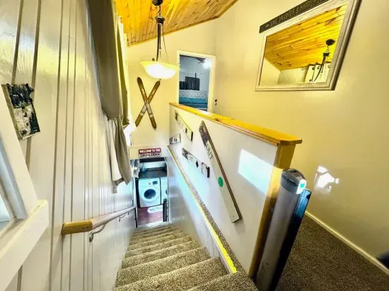 Winter Cabin- Pet Friendly, Fireplace, Near Skiing - image 39 of 52