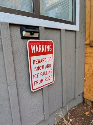 Winter Cabin- Pet Friendly, Fireplace, Near Skiing - image 45 of 52