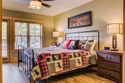 Bedroom 2 with king size bed