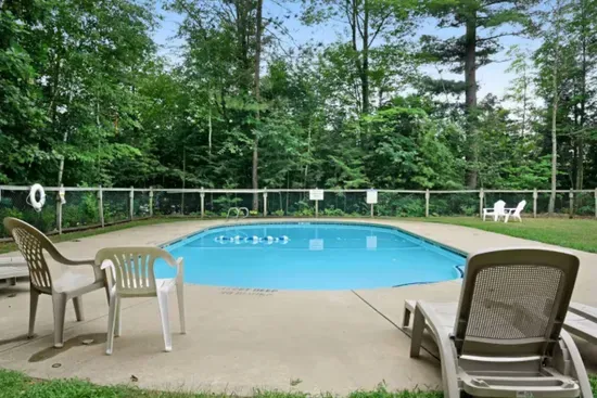 3 BR Condo With Fireplace, Pool, Spacious! - image 32 of 34