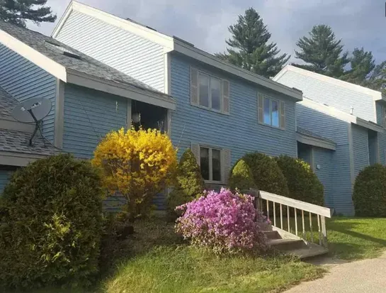 3 BR Condo With Fireplace, Pool, Spacious! - image 5 of 34