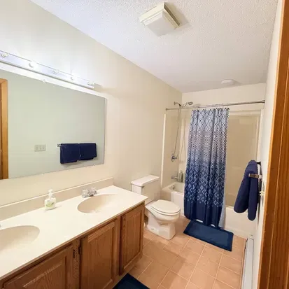 3 BR Condo With Fireplace, Pool, Spacious! - image 18 of 34