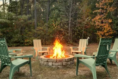 Gather ’round the fire for unforgettable evenings.