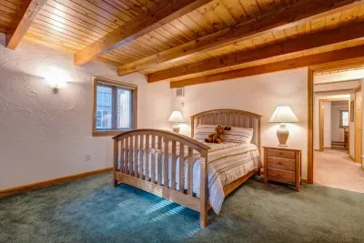 204 Linderhoff - image 11 of 19