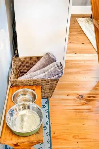 We are 100% dog-friendly! We provide bowls, blankets, and towels so your pup can enjoy your Pacific Beach vacation too.