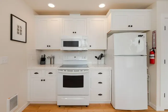 Modern fully equipped kitchen, ready for prepping your fresh razor clam catch.