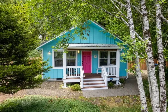 The Razor Clam: A dog-friendly cottage for your Pacific Beach family getaway.