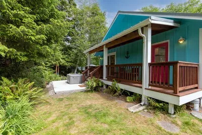 Your pets will love our fully enclosed backyard, designed for safety and peace of mind during your dog-friendly vacation.