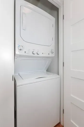 Stackable washer and dryer 