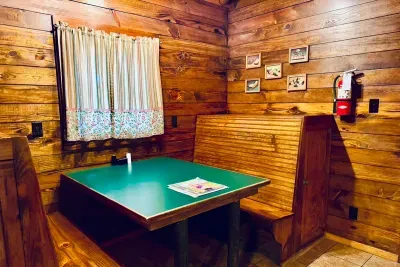 Dining booth seats 4