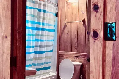 Upstairs bathroom - jetted tub/shower combination