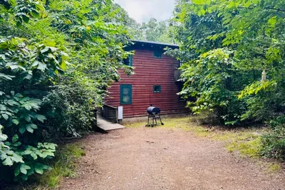 Rear view of Cabin F from parking area