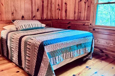 Bedroom 3 - upstairs - queen bed