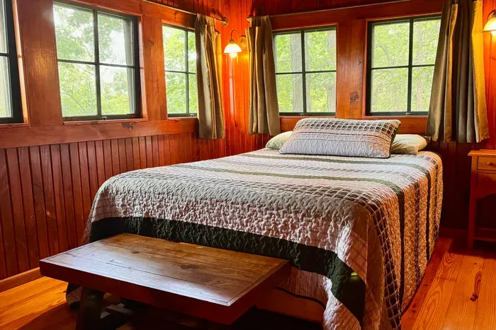 Bedroom with Queen Bed