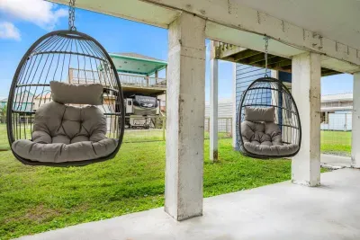 If I doze off while sitting on this swing chair as the breeze sings me a lullaby, will you promise not to take a picture?