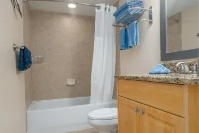 Tub/Shower combo