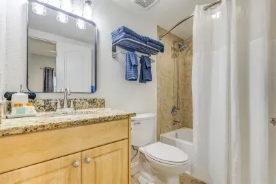 Guest Full Bath