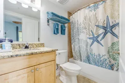 Guest Full Bath