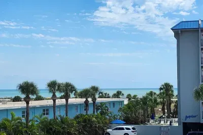 Sandbar Getaway - image 3 of 48