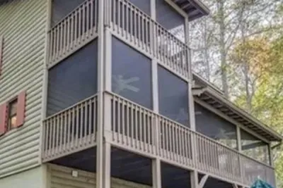 Back view Cabin 1