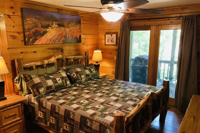 Cabin 2 king bedroom main level